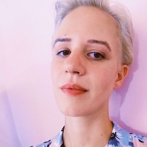 Meet your Posher, Eva